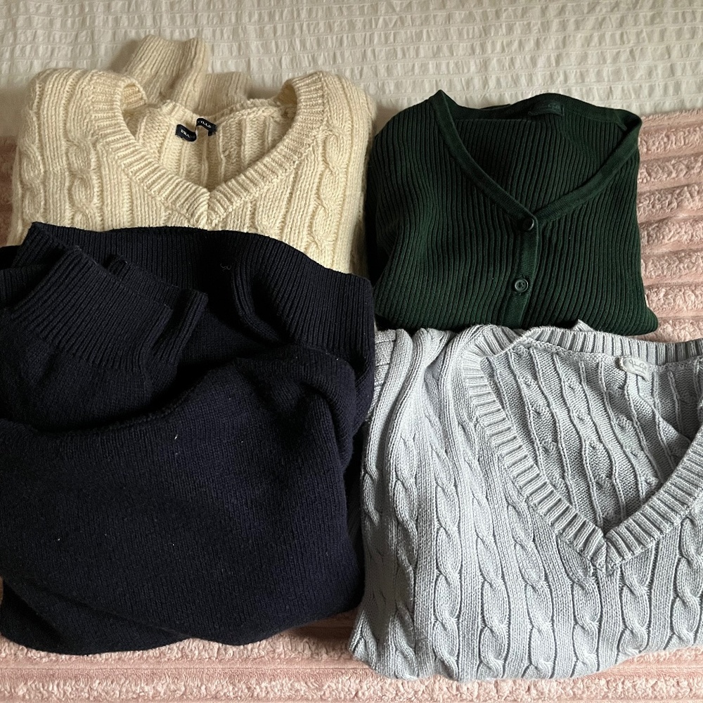 Brandy Melville Sweater Bundle (4 sweaters)